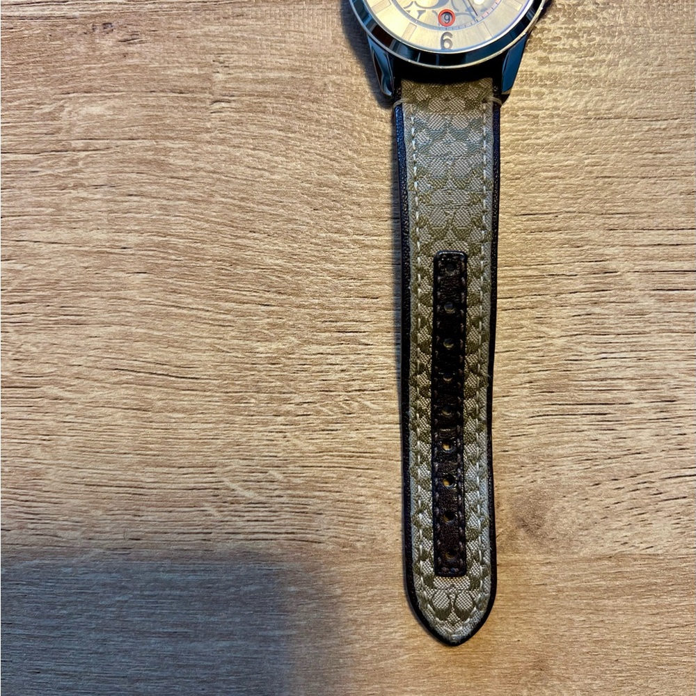 Coach Signature C Tan/Brown Leather and Silver Watch - Picture 5 of 8